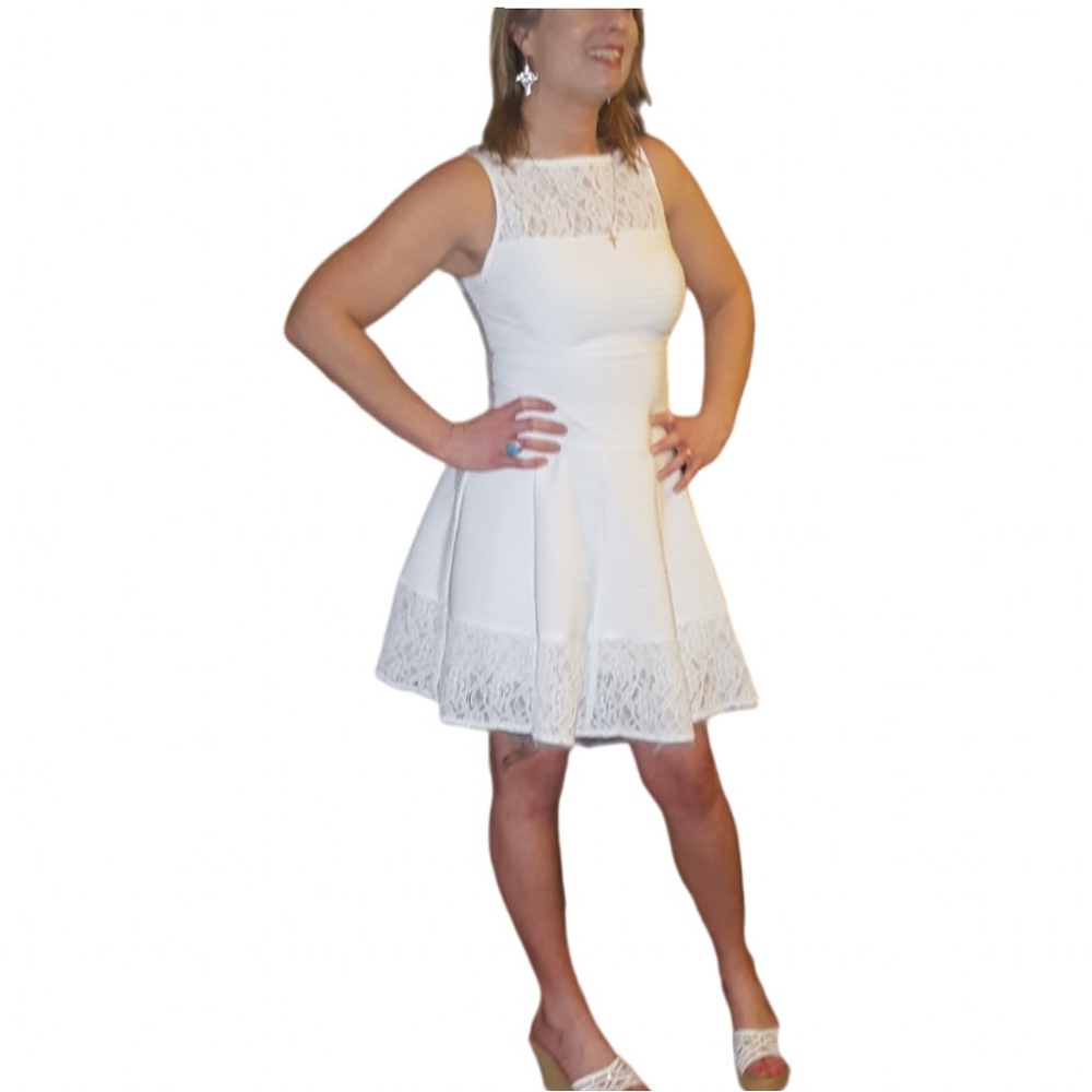 Sleeveless lace mini dress